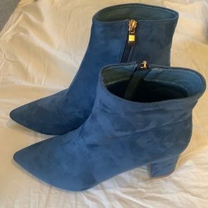 Lulus Blue Suede Booties - size 9